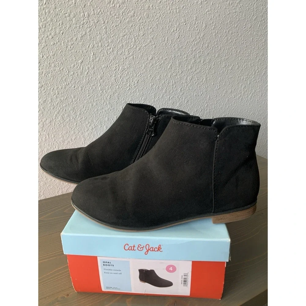 Cat Jack Kids Black Suede Ankle Boots Size 4 Zipper Side Flat Sole